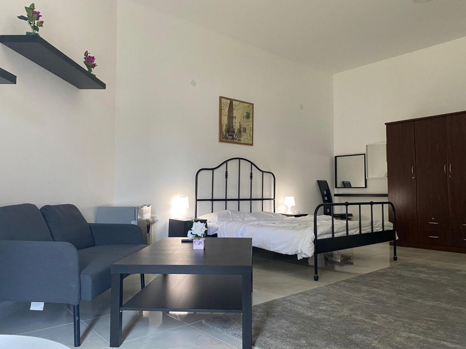 Comfortable Private Rooms In Compound Housing Dubai Exterior foto