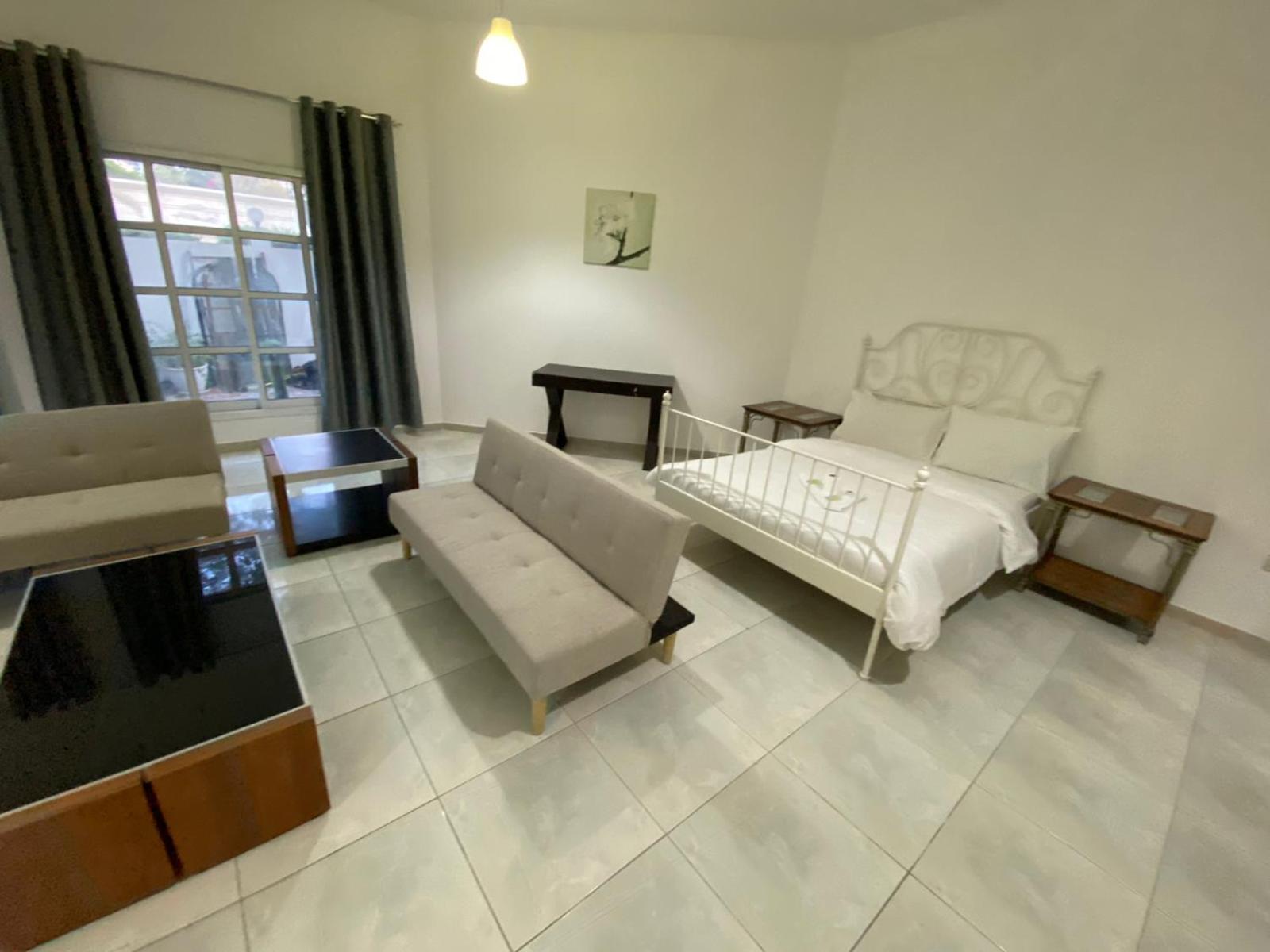 Comfortable Private Rooms In Compound Housing Dubai Exterior foto