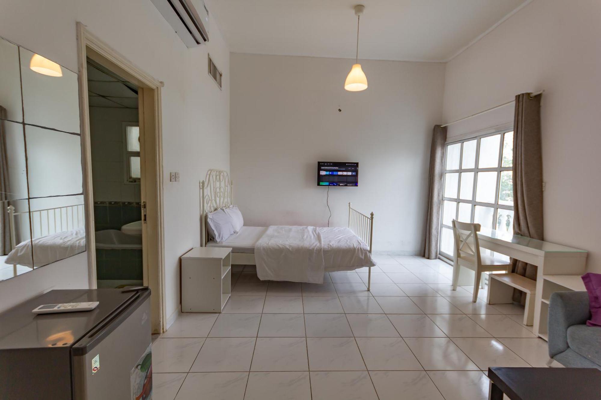 Comfortable Private Rooms In Compound Housing Dubai Exterior foto